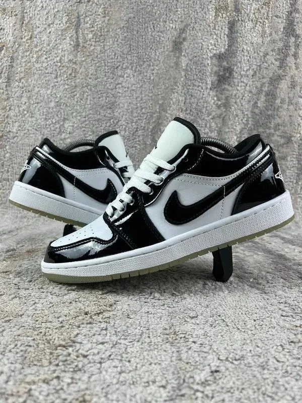 Nike Air Jordan 1 Black White Patent Leather Low SE Concord Sneakers Size 41EU